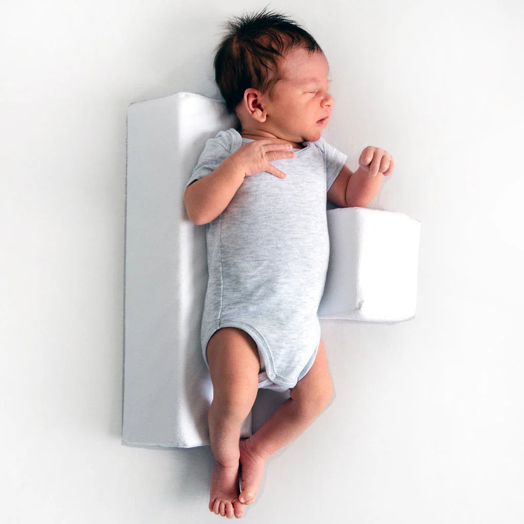 BabyGuard™ Ultimate Safety Baby Anti Roll Baby Pillow - Ergonomic side sleeper pillow for newborns with adjustable width, made from breathable, non-toxic materials.